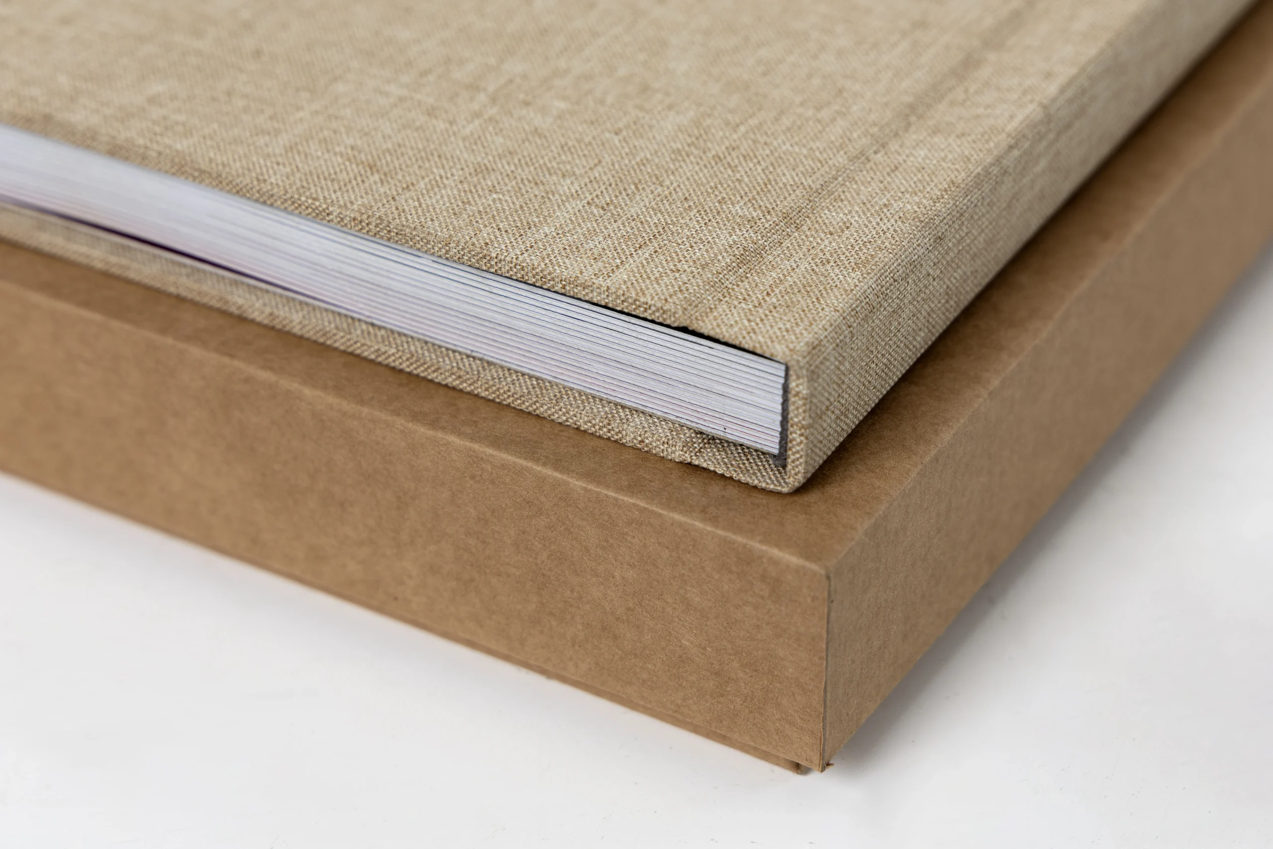 Album Photobook – Xu Hướng Thiết Kế Album Cưới Độc Đáo