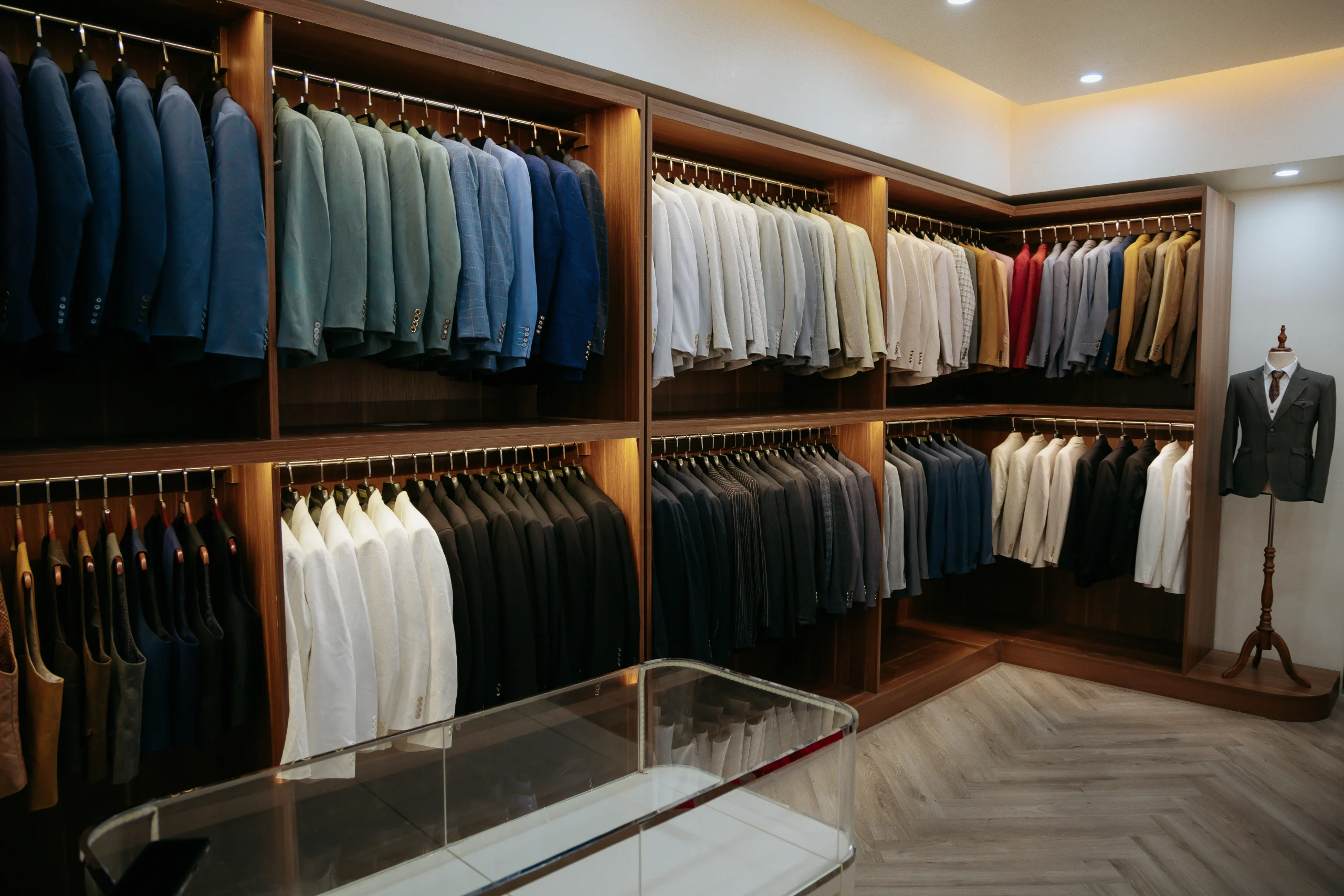 [2025] 7 Lý Do Nên Thuê Vest Ở HUDU BRIDAL – Lịch Lãm, Đúng Chuẩn Quý Ông