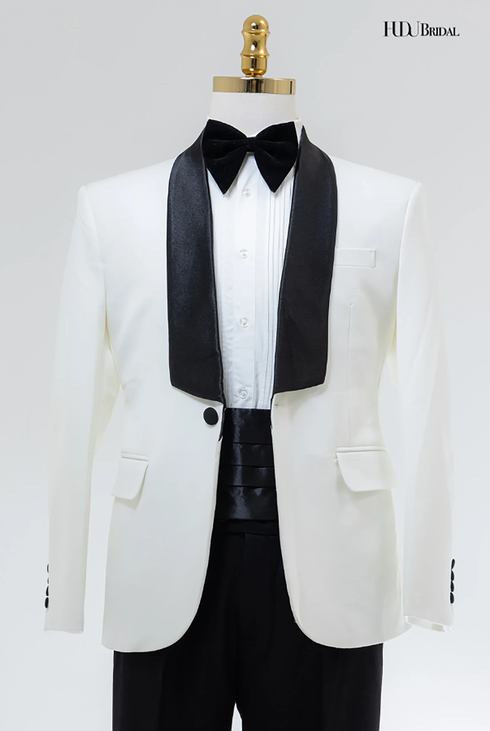 Vest Tuxedo Chuẩn Phong Thái – Ưu Đãi Lên Đến 15%