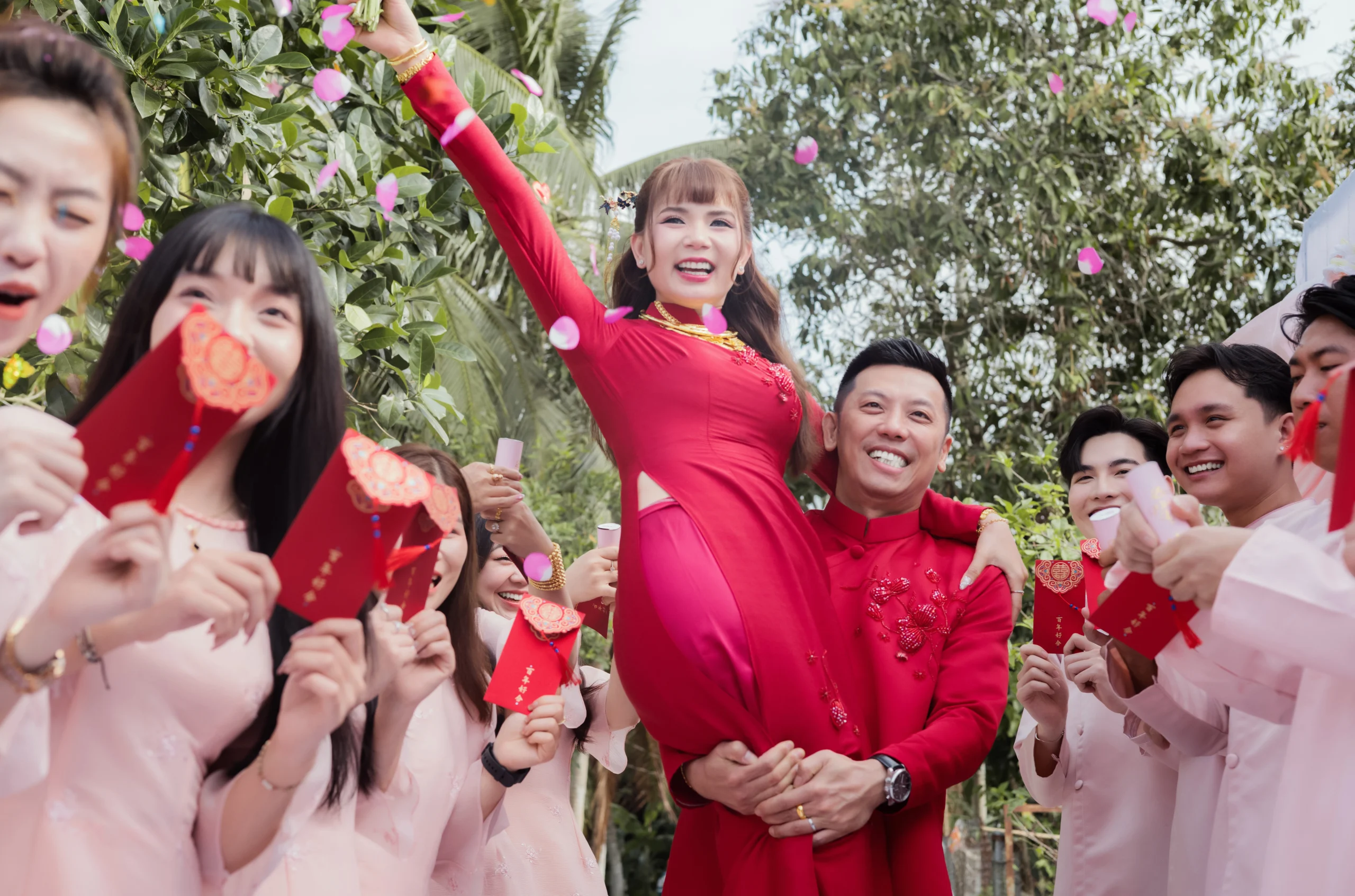 PHÓNG SỰ | CẨM HẰNG & MIN SUNG | HUDU FLIM